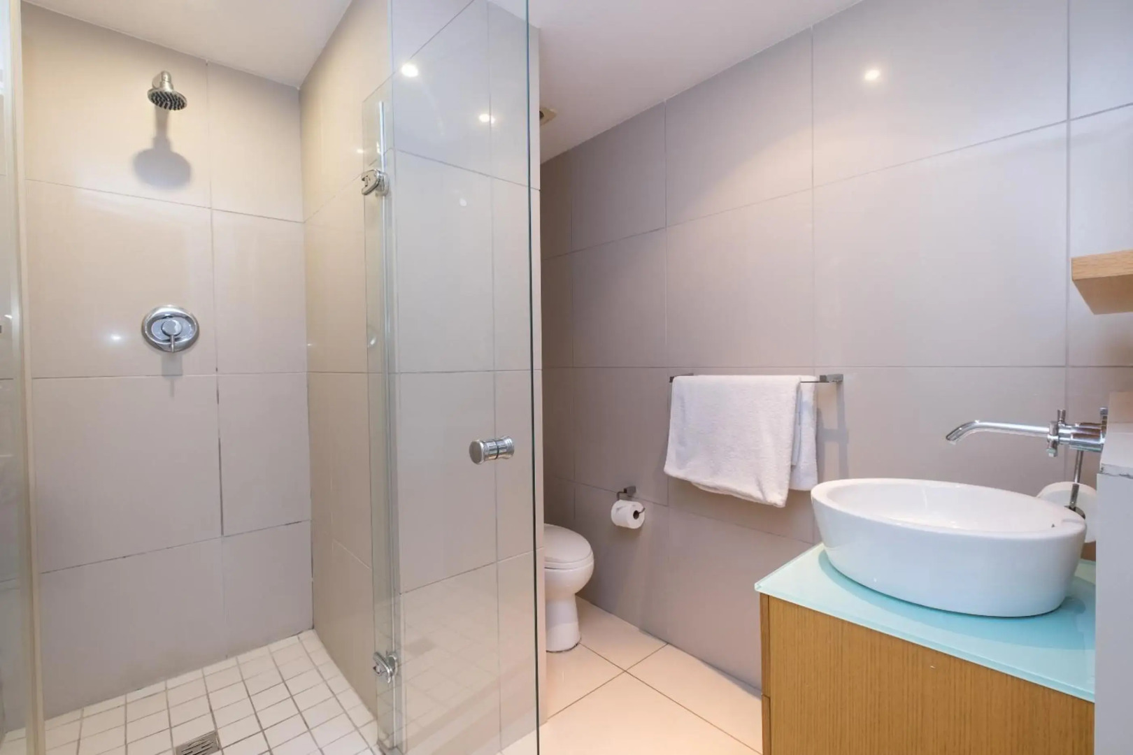 Point Waterfront Apartments