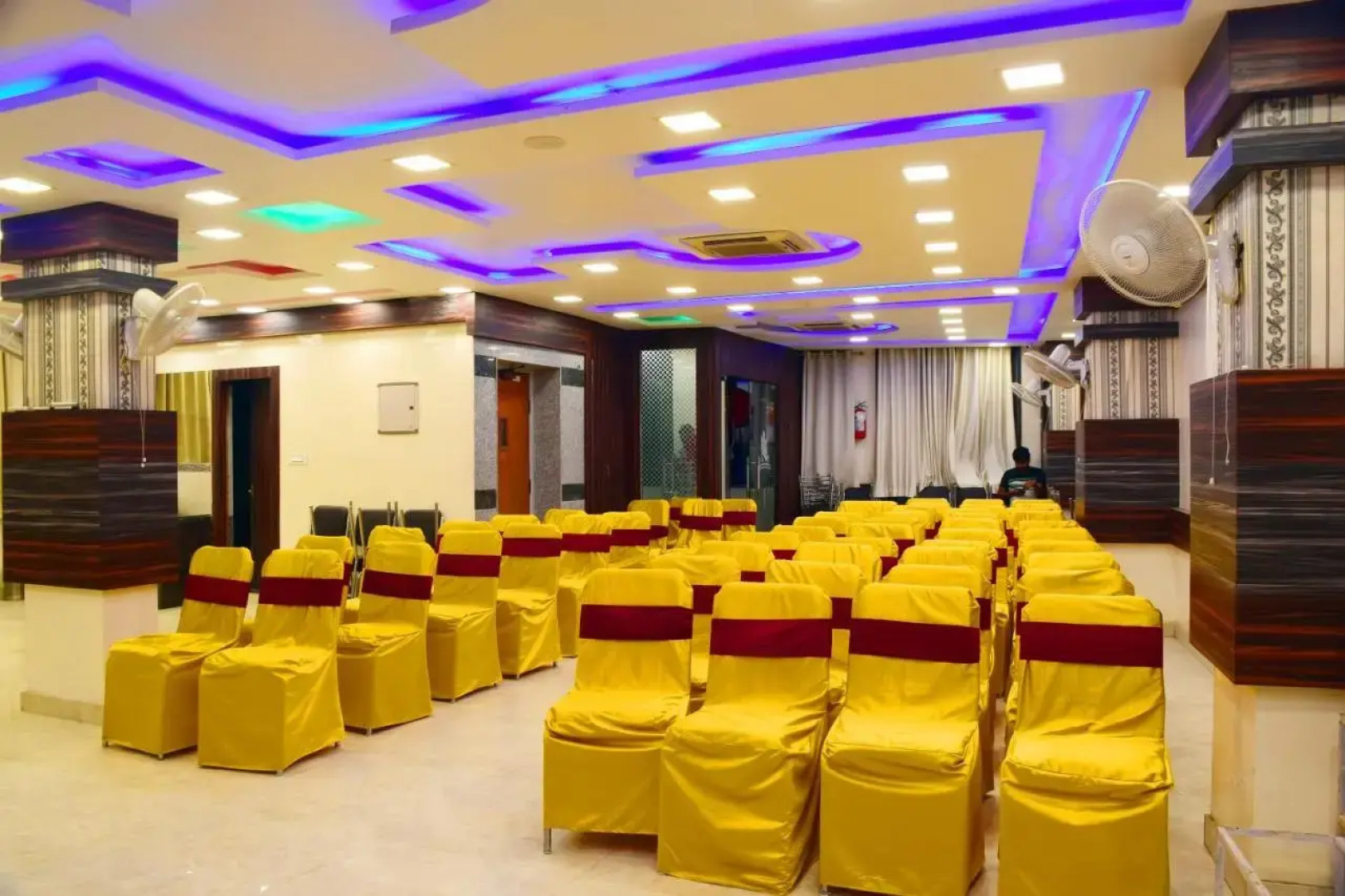 Hotel Anand International