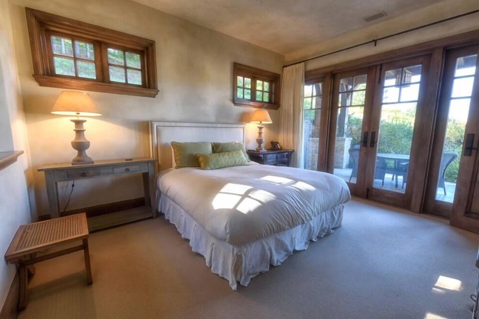 Chateau D' Renaitre - Carmel-By-The-Sea