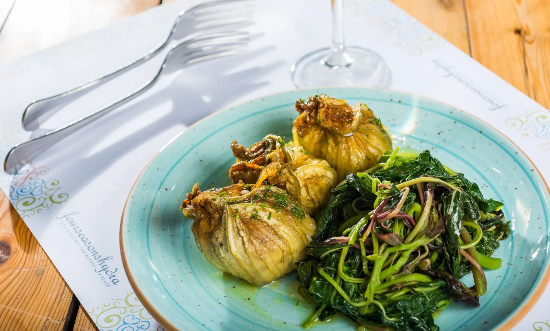 Four Seasons Hydra Luxury Suites