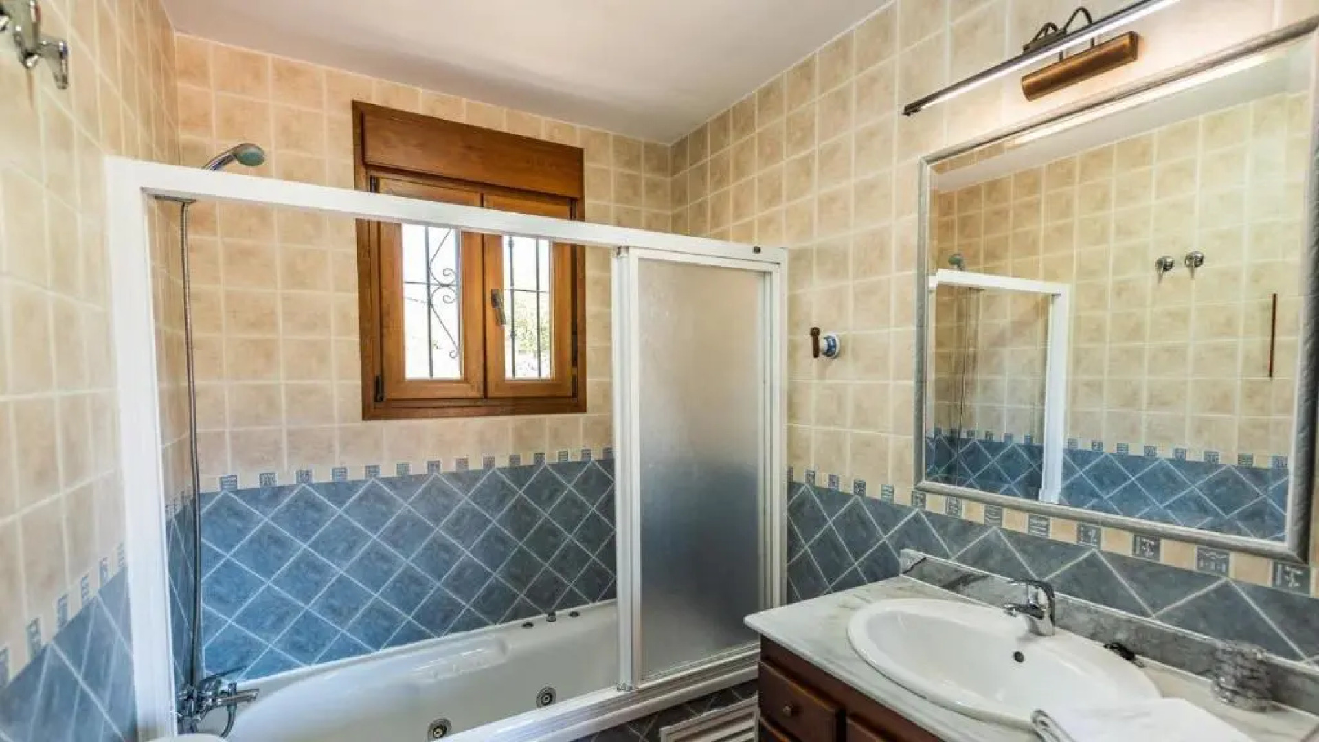 Villa Javier Sayalonga by Ruralidays