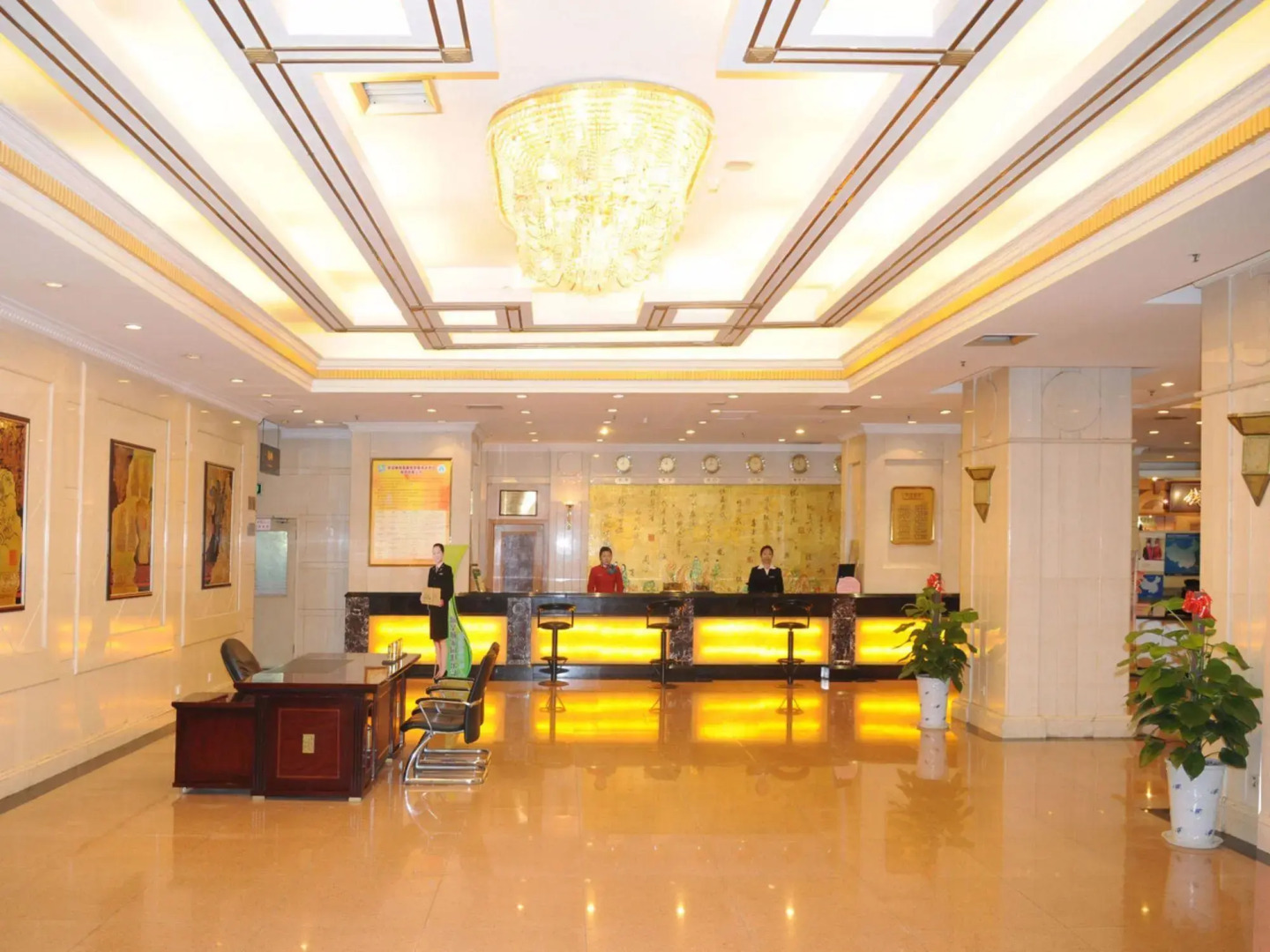 Luoyang Aviation Hotel