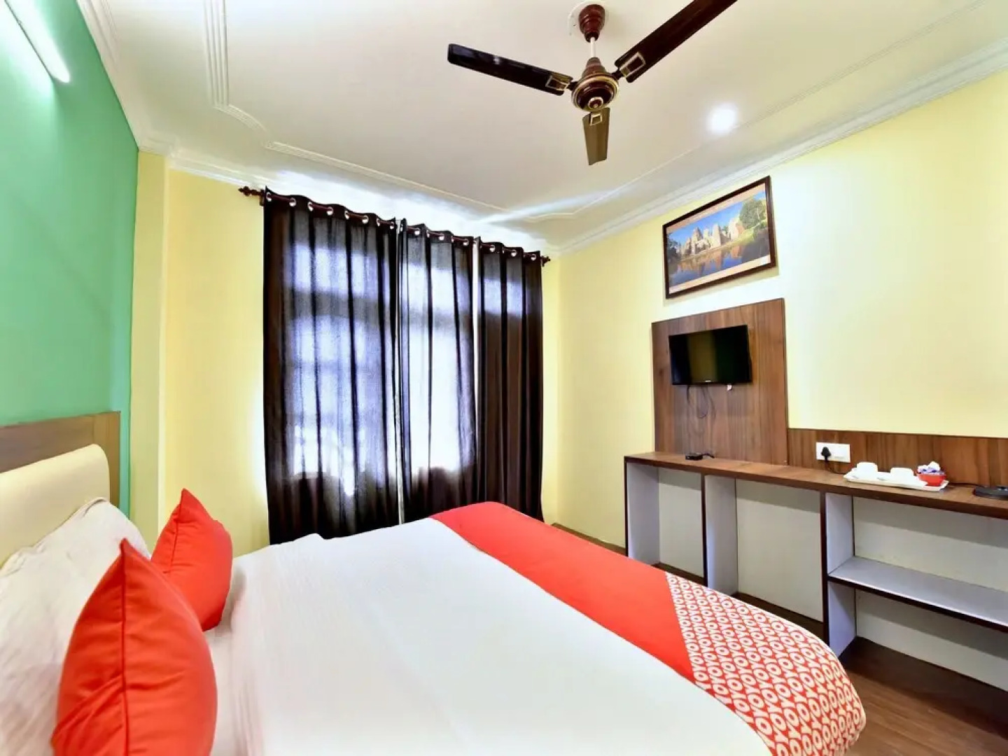 OYO 12907 Hotel Isha Residency