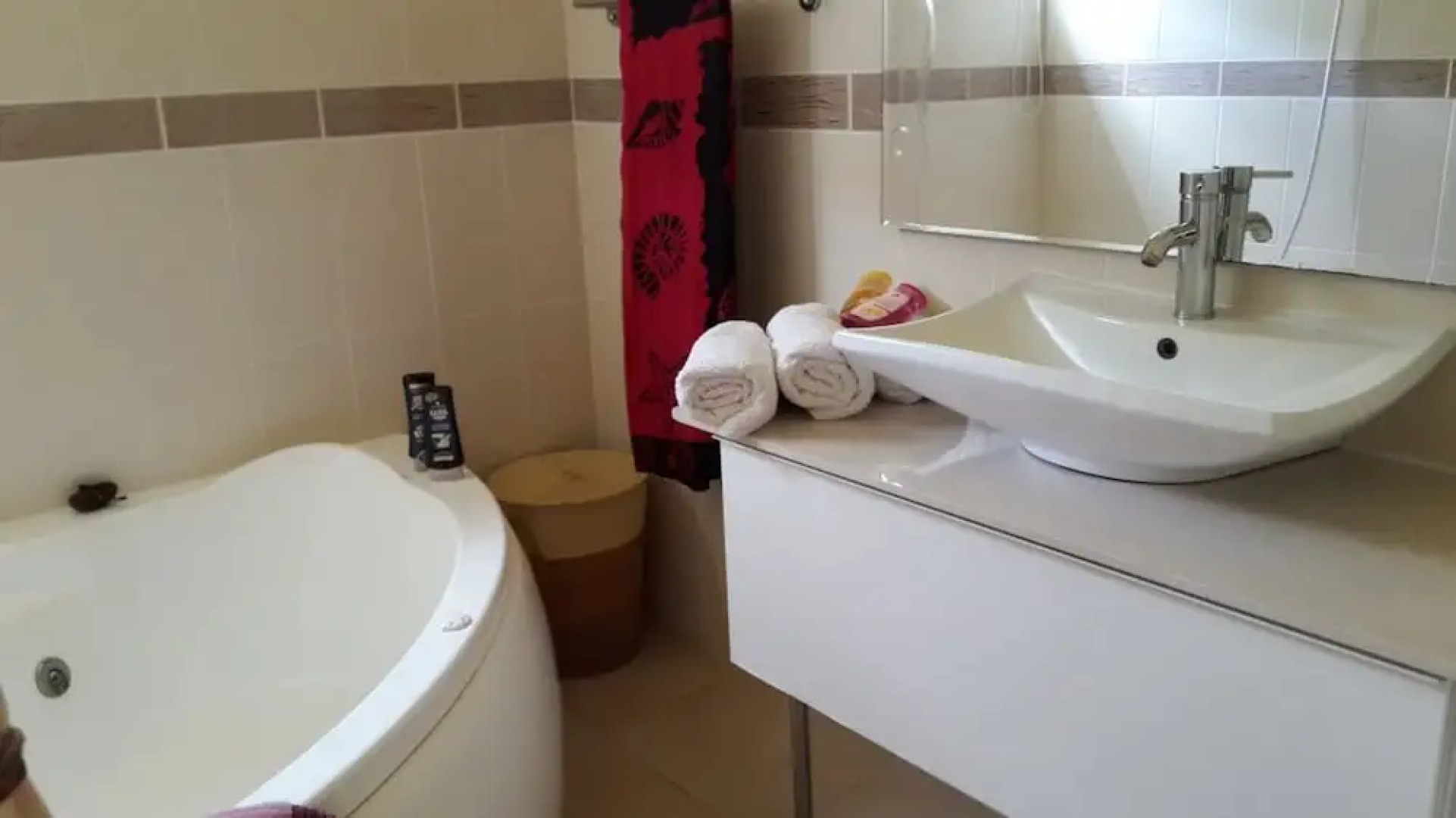 House With 2 Bedrooms in Saint-claude, With Wonderful sea View, Enclos