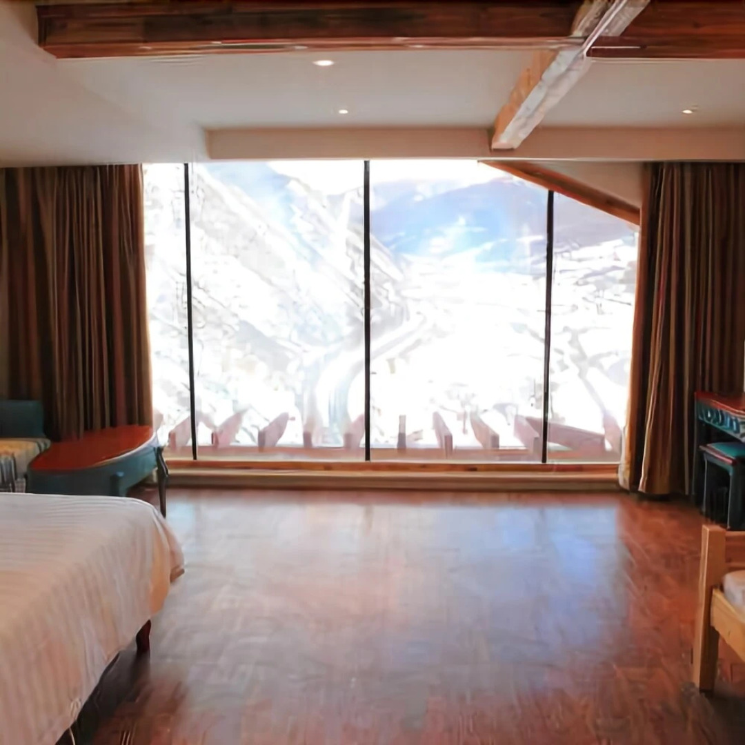 Shangalila Luxury Hotel