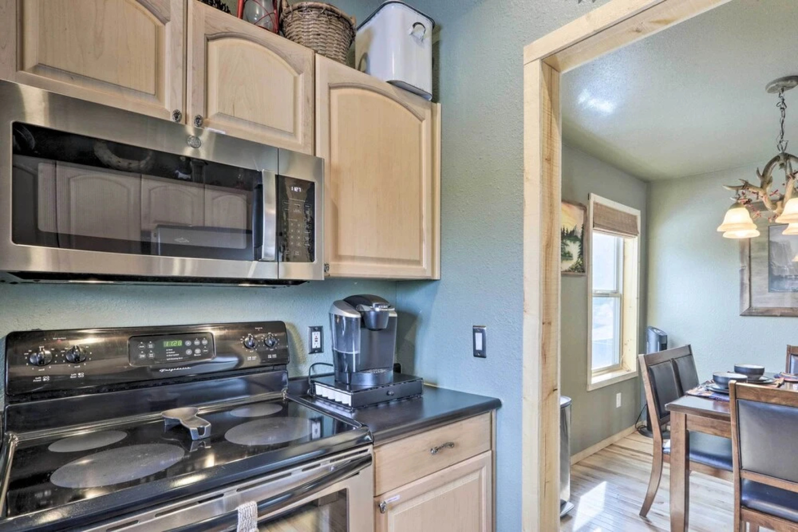 Fire Pit + Game Room: Heber-overgaard Cabin!