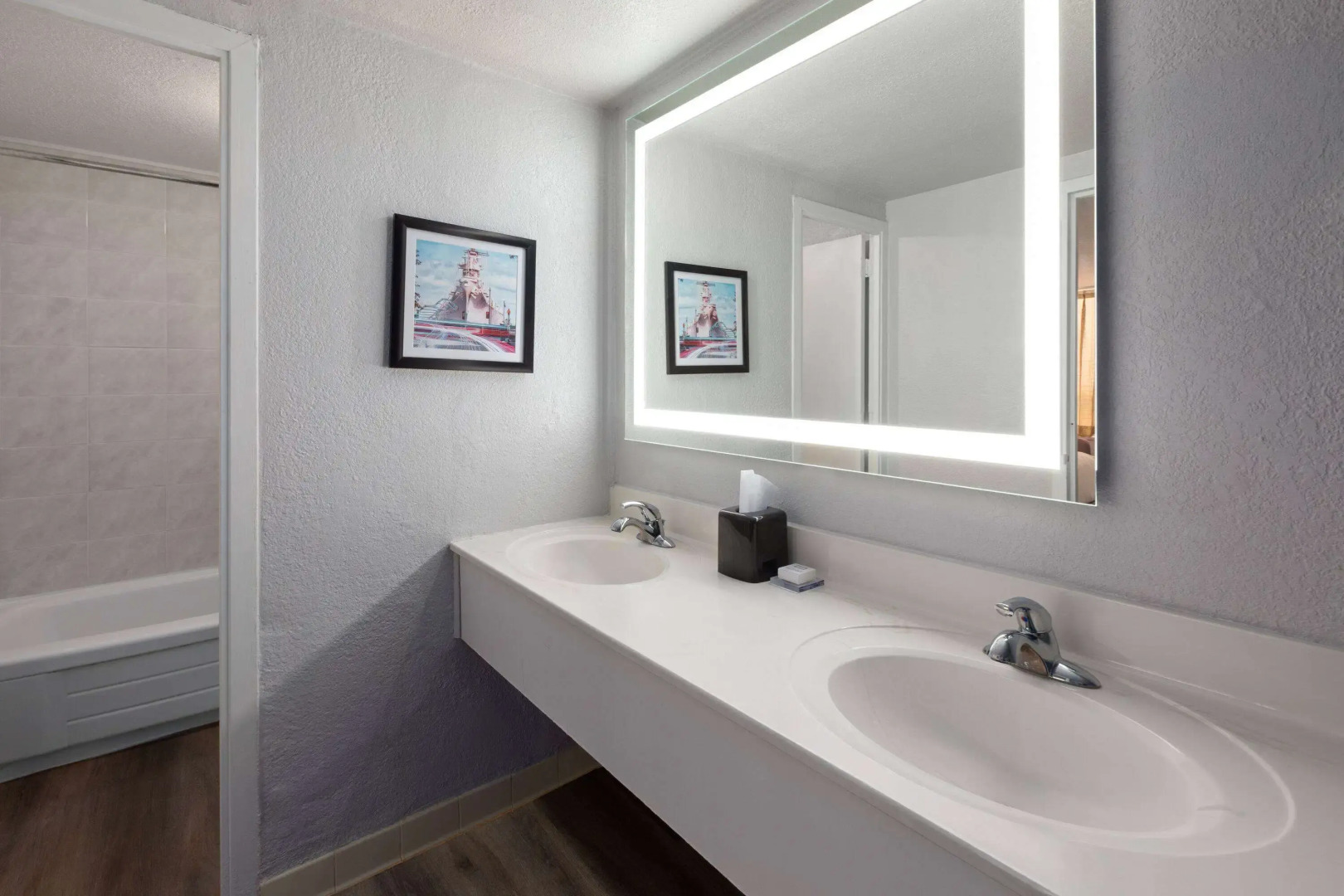 Wyndham Garden Norfolk Downtown