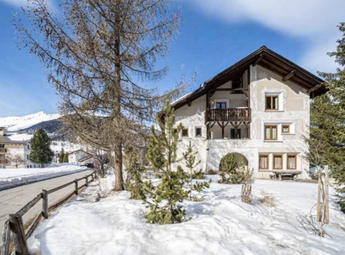 Chesa Tussilago - La Punt-Chamues-ch