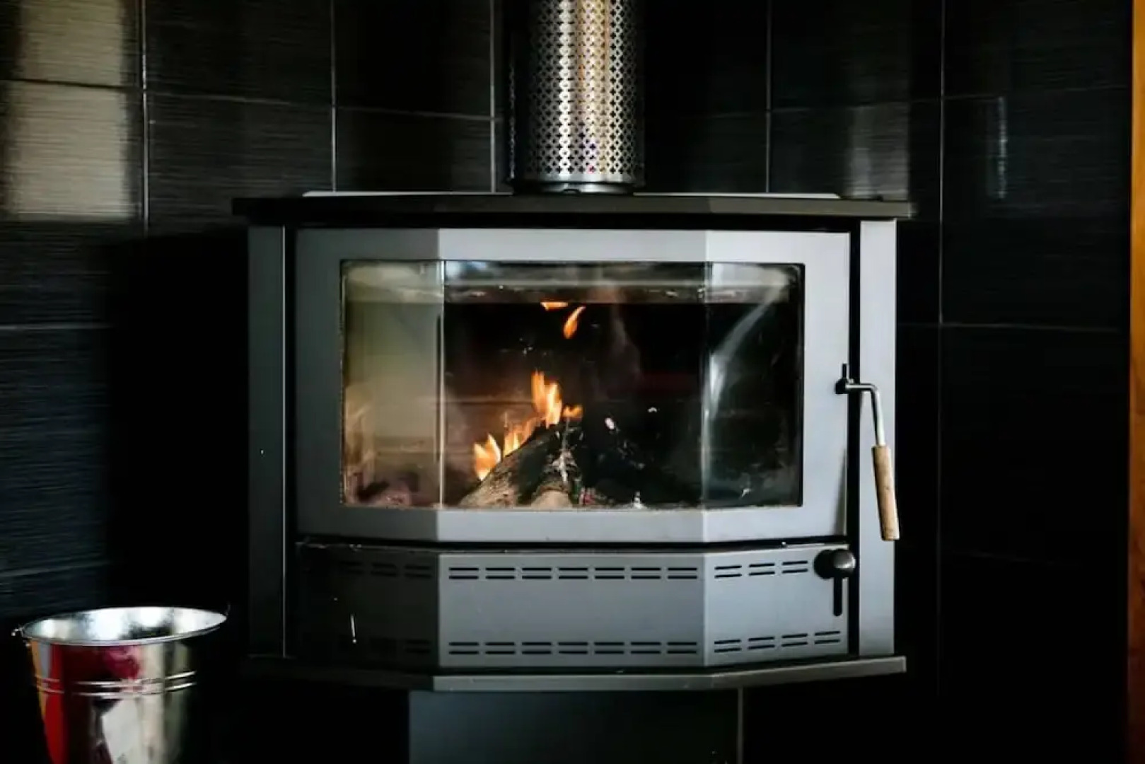 Colours By The Sea Wheelchair Pet-friendly Waterfront Retreat Fireplace Wood Supplied