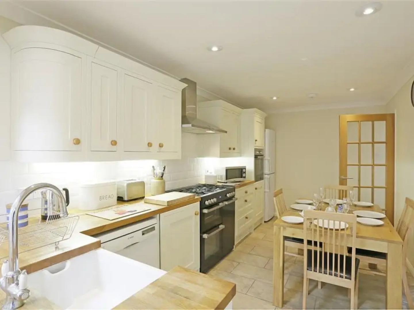 Modern Holiday Home in Reydon With Garden