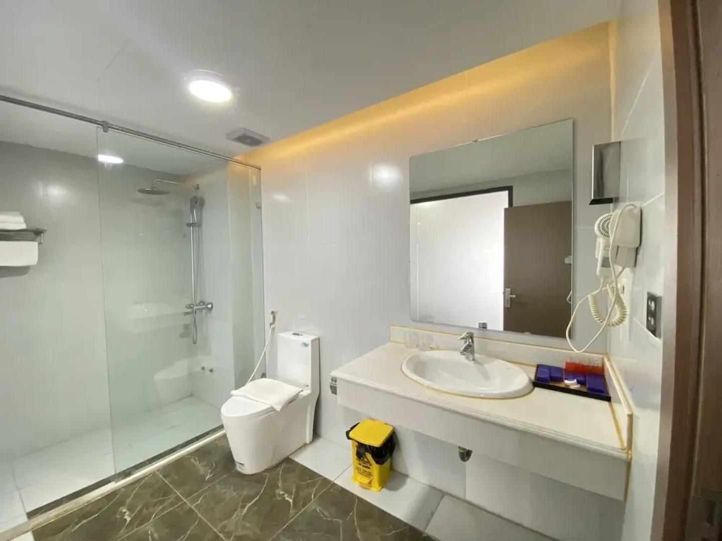 Cat Tuong Hotel