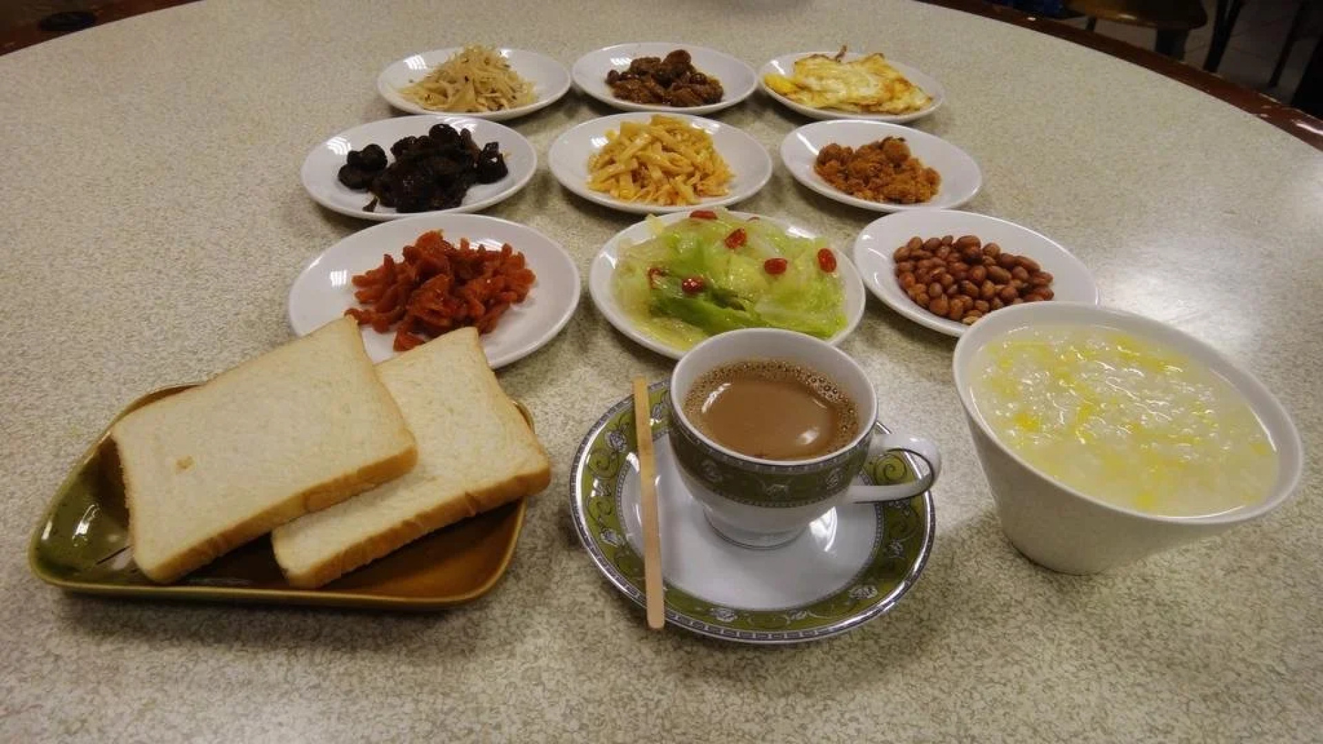 Fenchihu Street Hotel