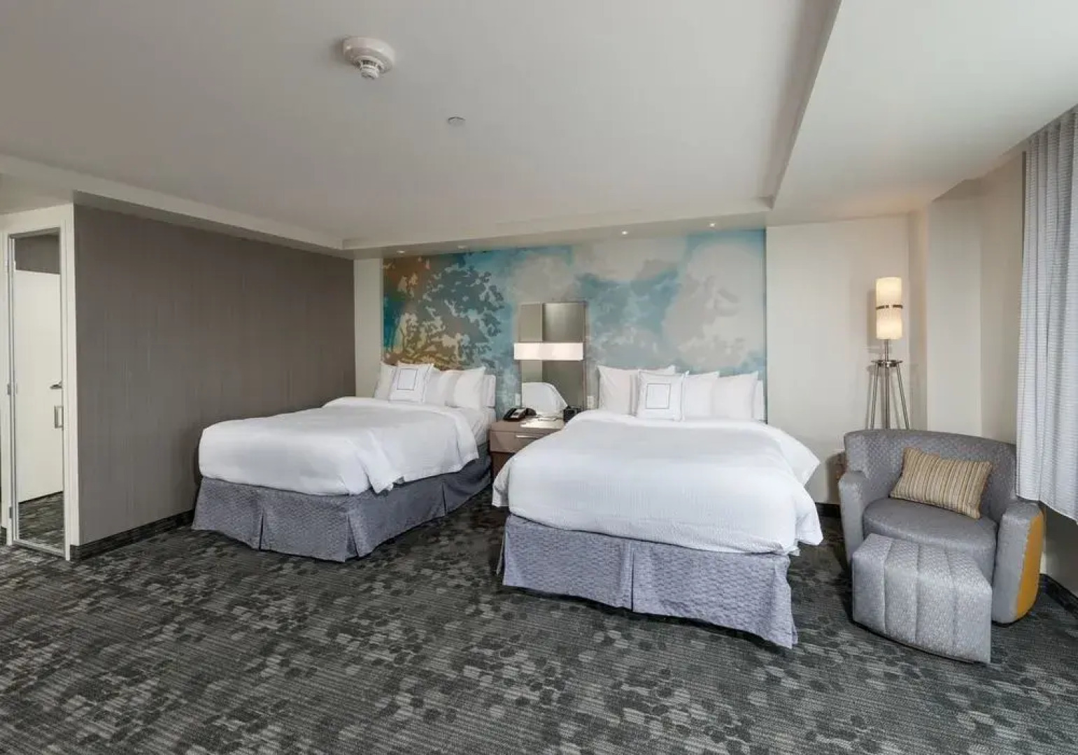 Courtyard Boston Littleton