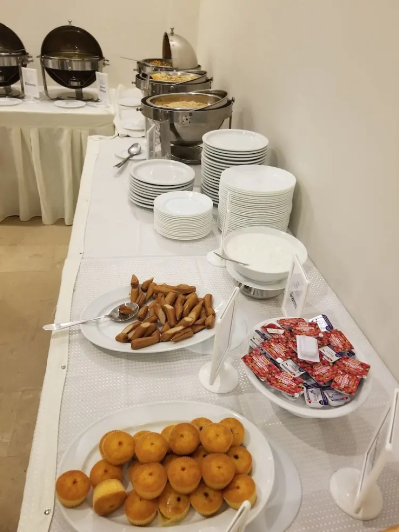 Zifan Hotel & Suites