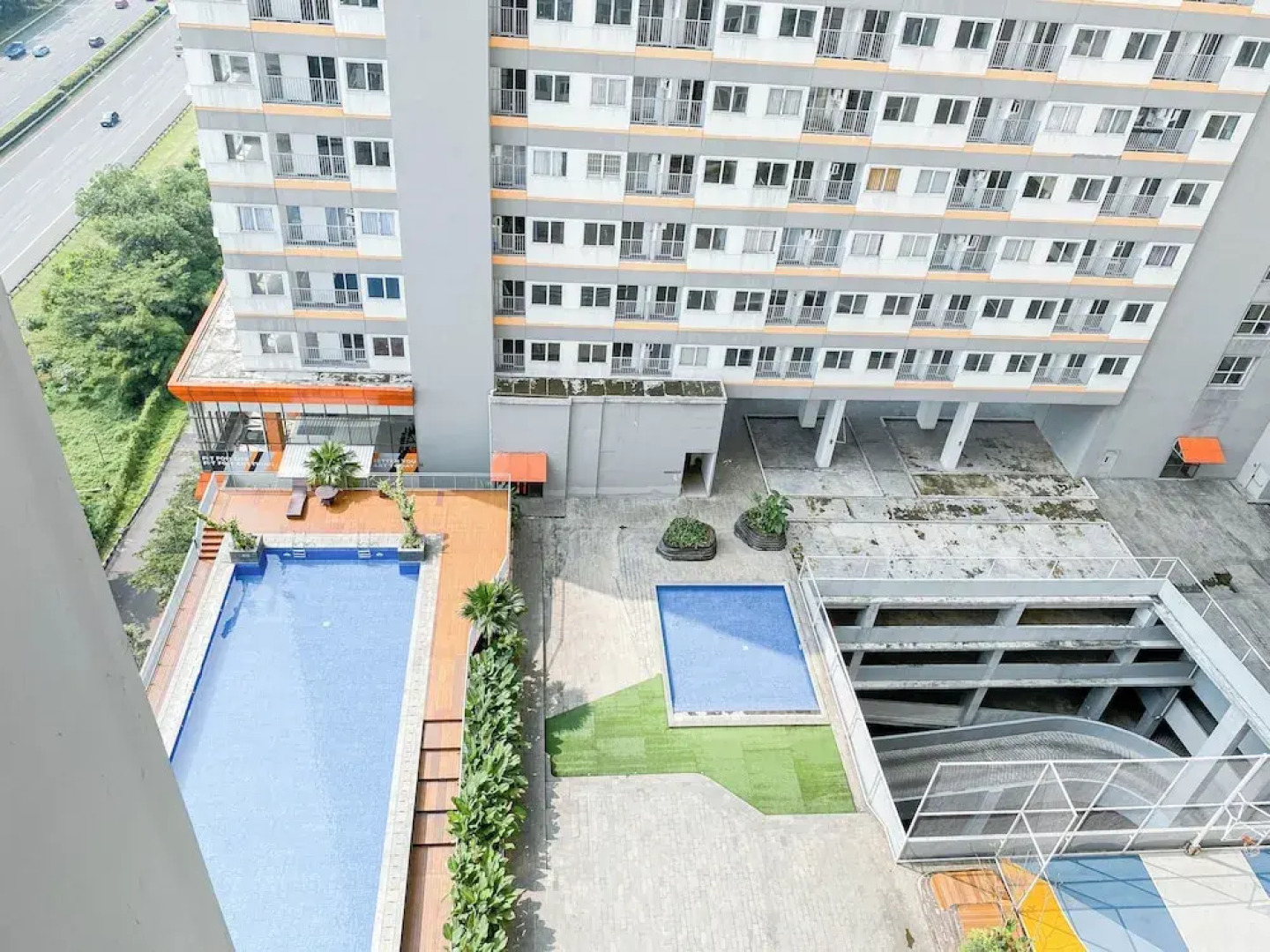 Nice Studio Room Apartment at LRT City Sentul - Royal Sentul Park