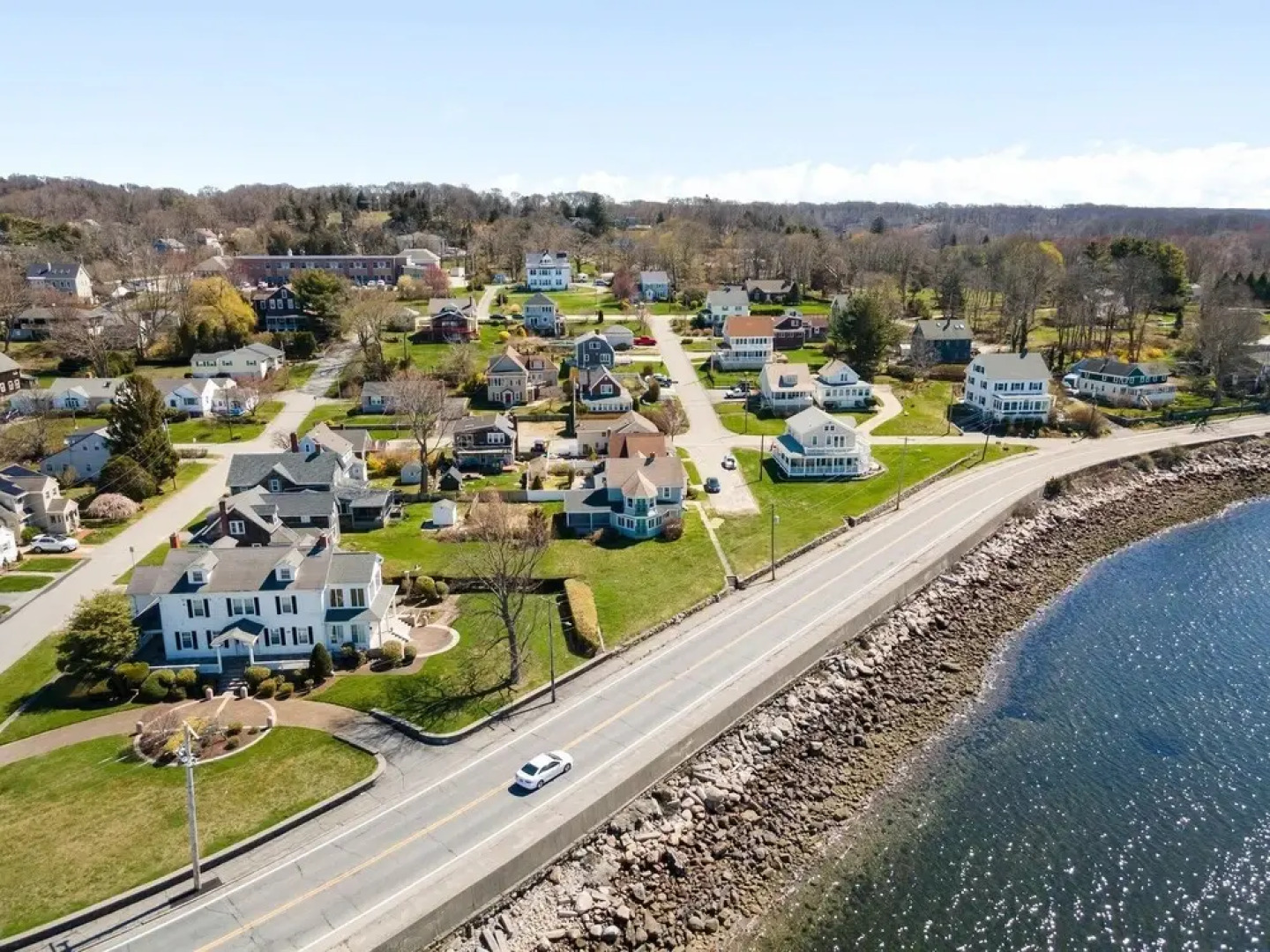 Spacious Coastal Tiverton Waterfront Getaway 3 Bedroom Cottage By Redawning