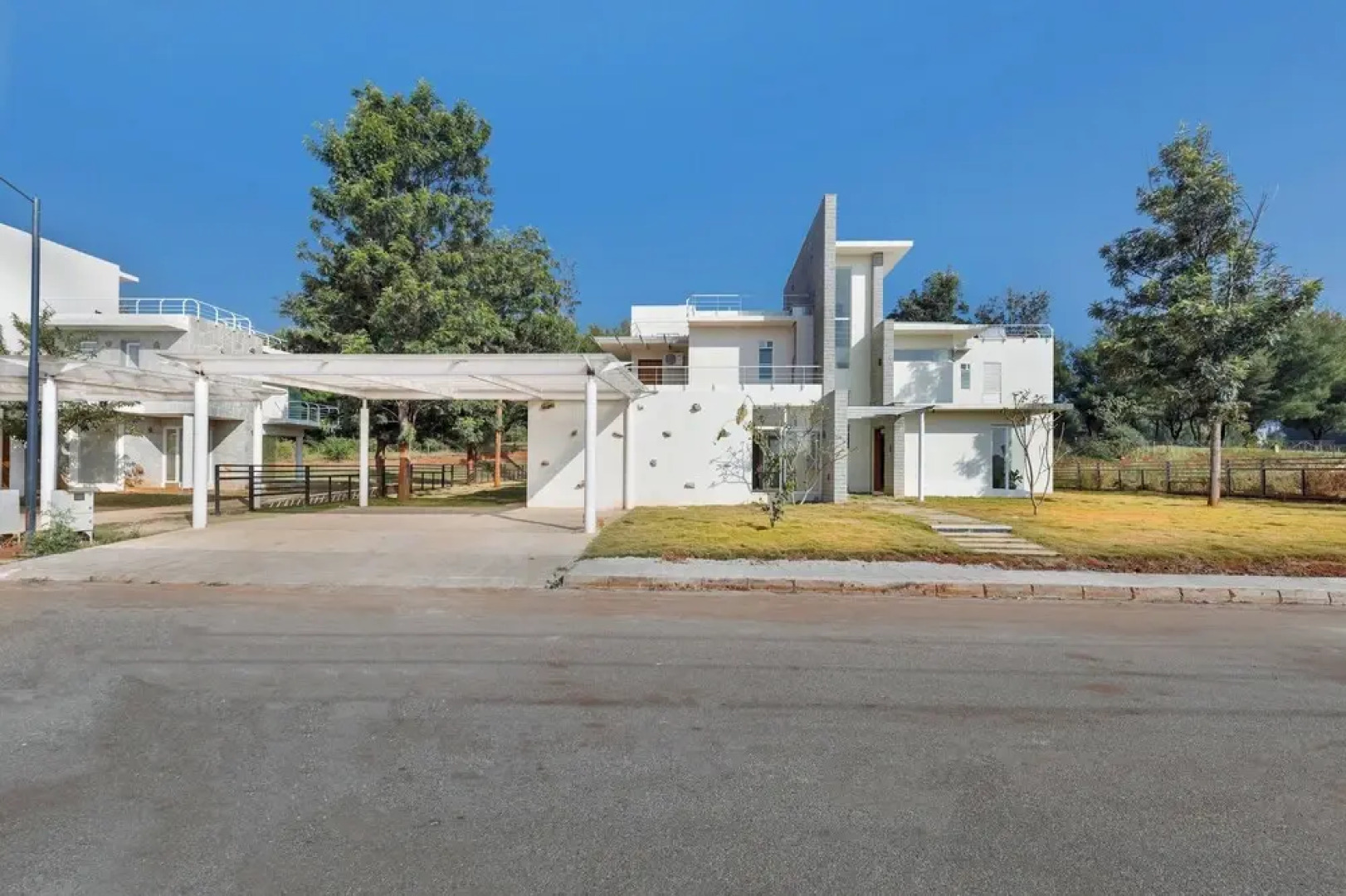 Royal County Villa by Stayjade