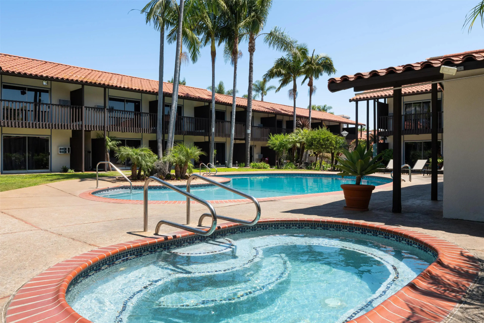 Best Western Plus Pepper Tree Inn