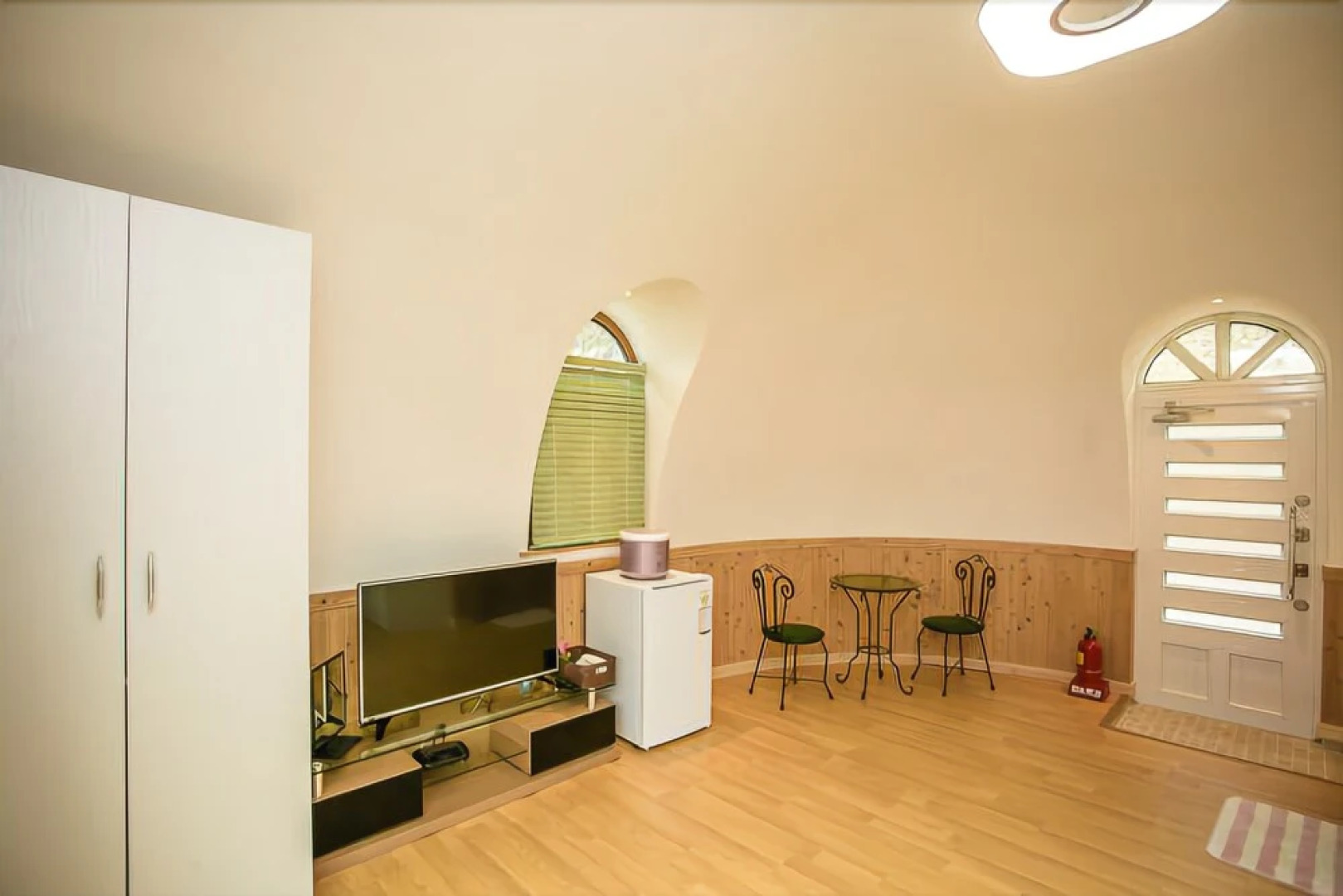 Geumsan Forest White Castle Pension