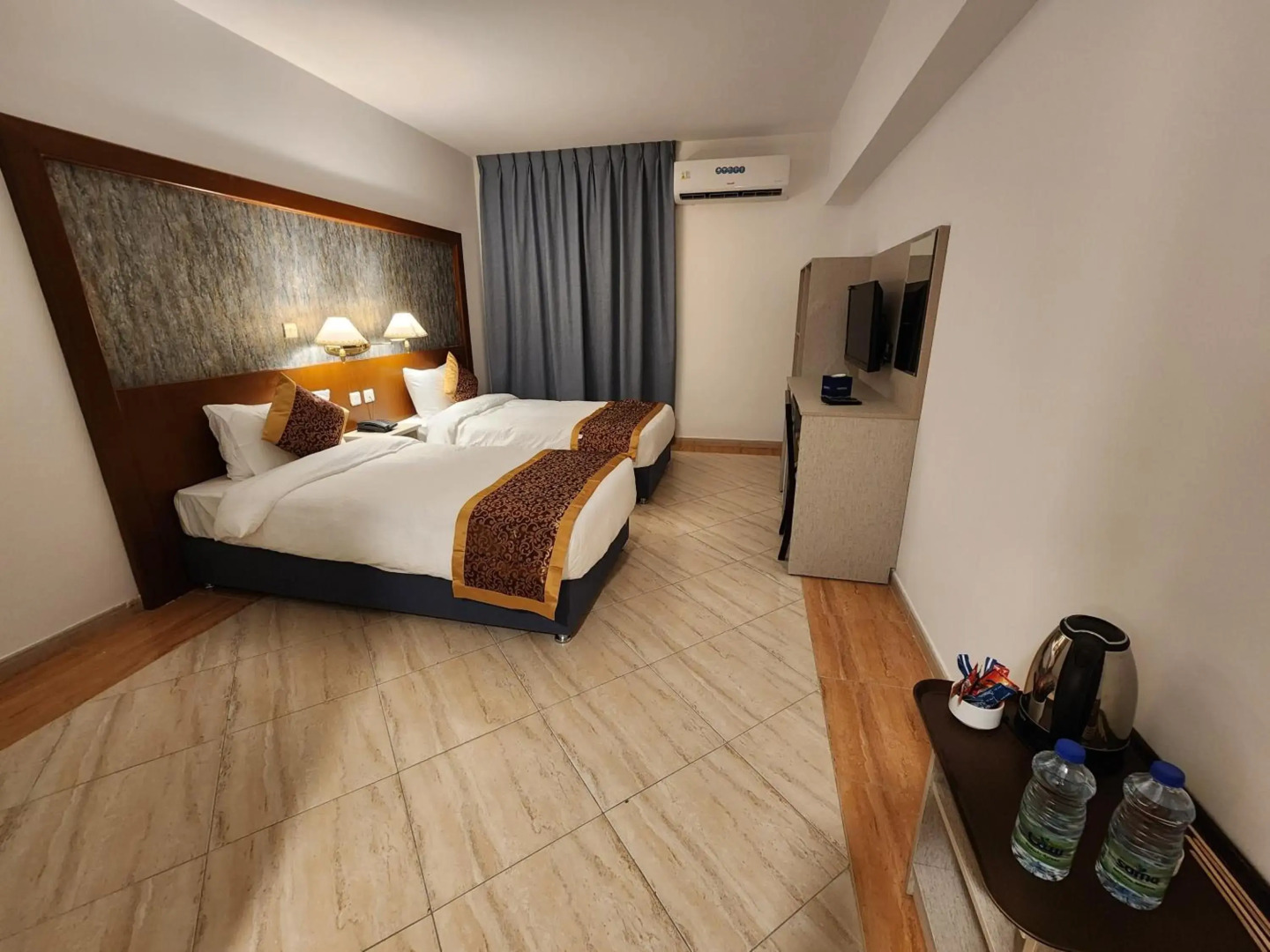 Aquavista Hotel & Suites