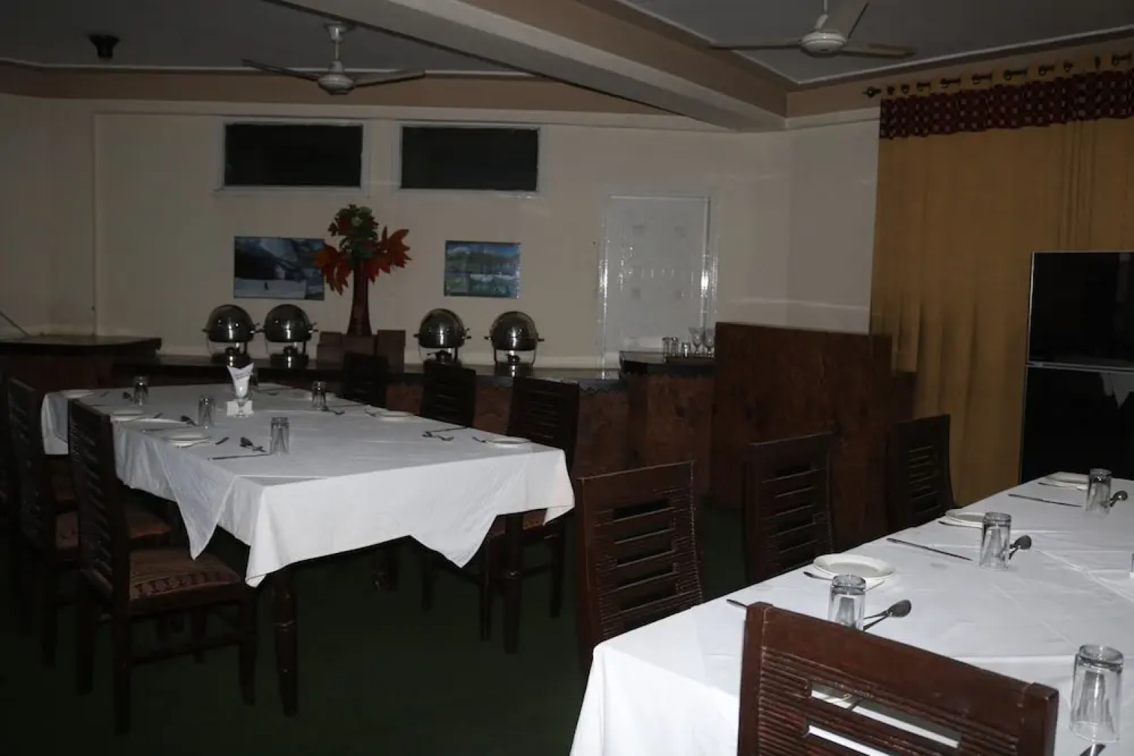 Grand Continental Hotel Gilgit