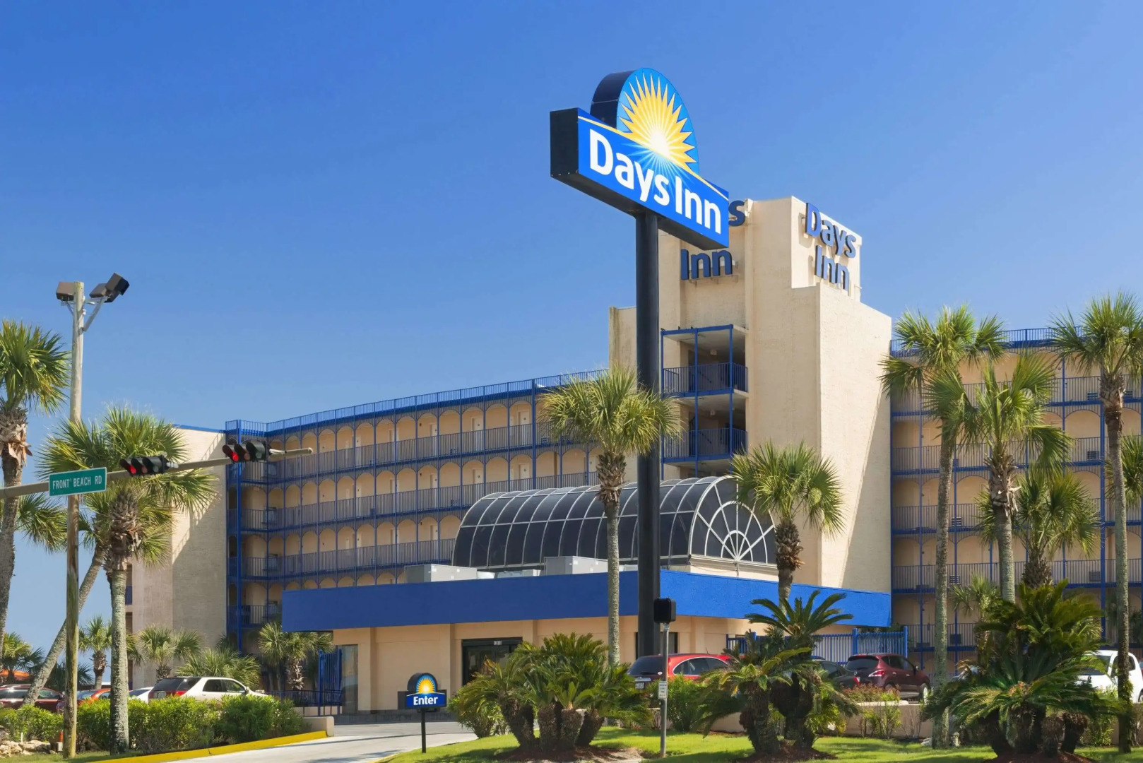 Days Inn by Wyndham Panama City Beach/Beachfront Resort