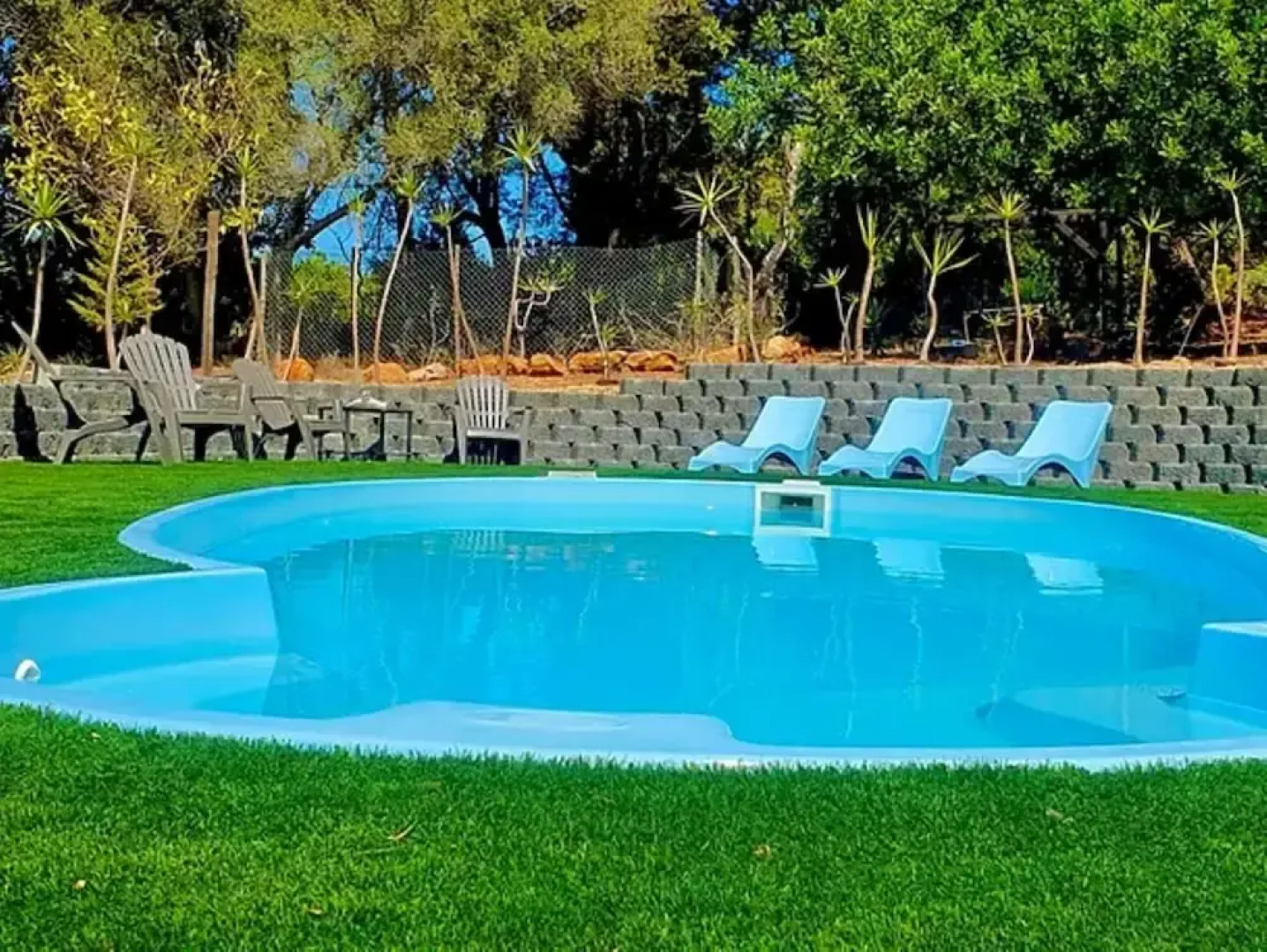 Porches Private Pool Villa 17 Guests