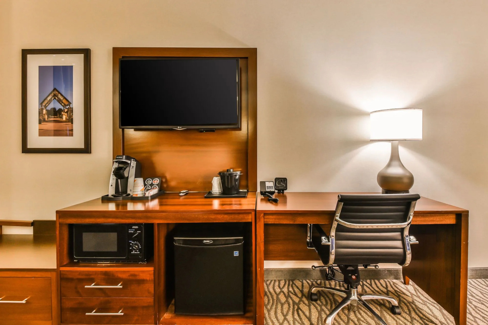 Comfort Suites Downtown Windsor