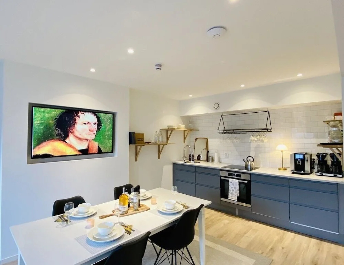 Easy Livin Apartment Hotel by Stubor