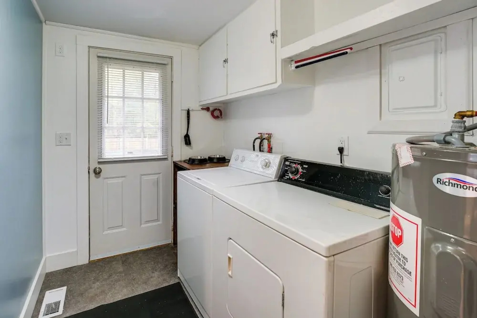 Cozy Hart Getaway w/ Fire Pit < 1 Mi to Lake!