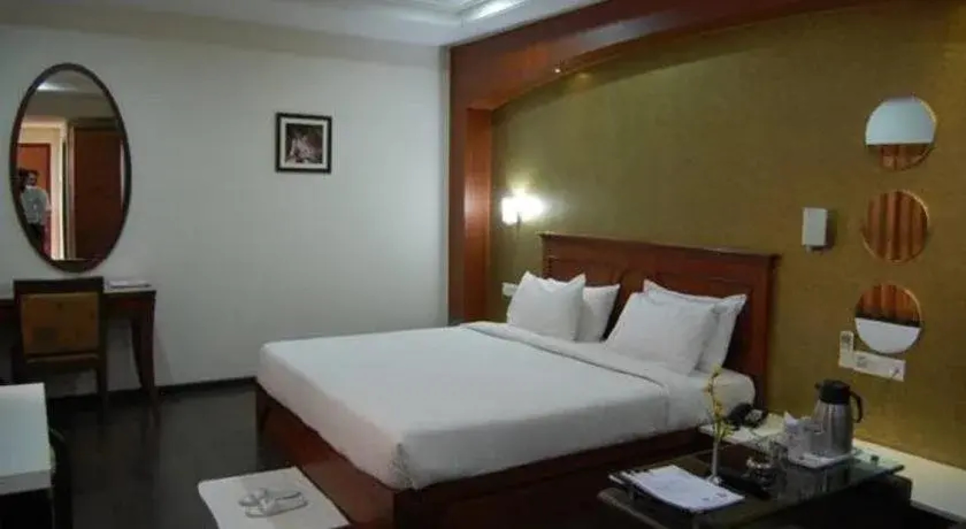 Hotel Amit International