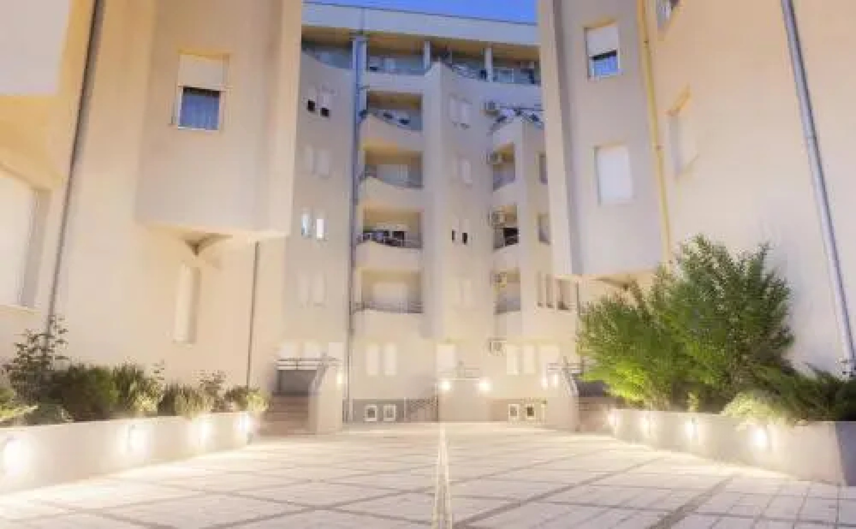 Wing Club Apartments