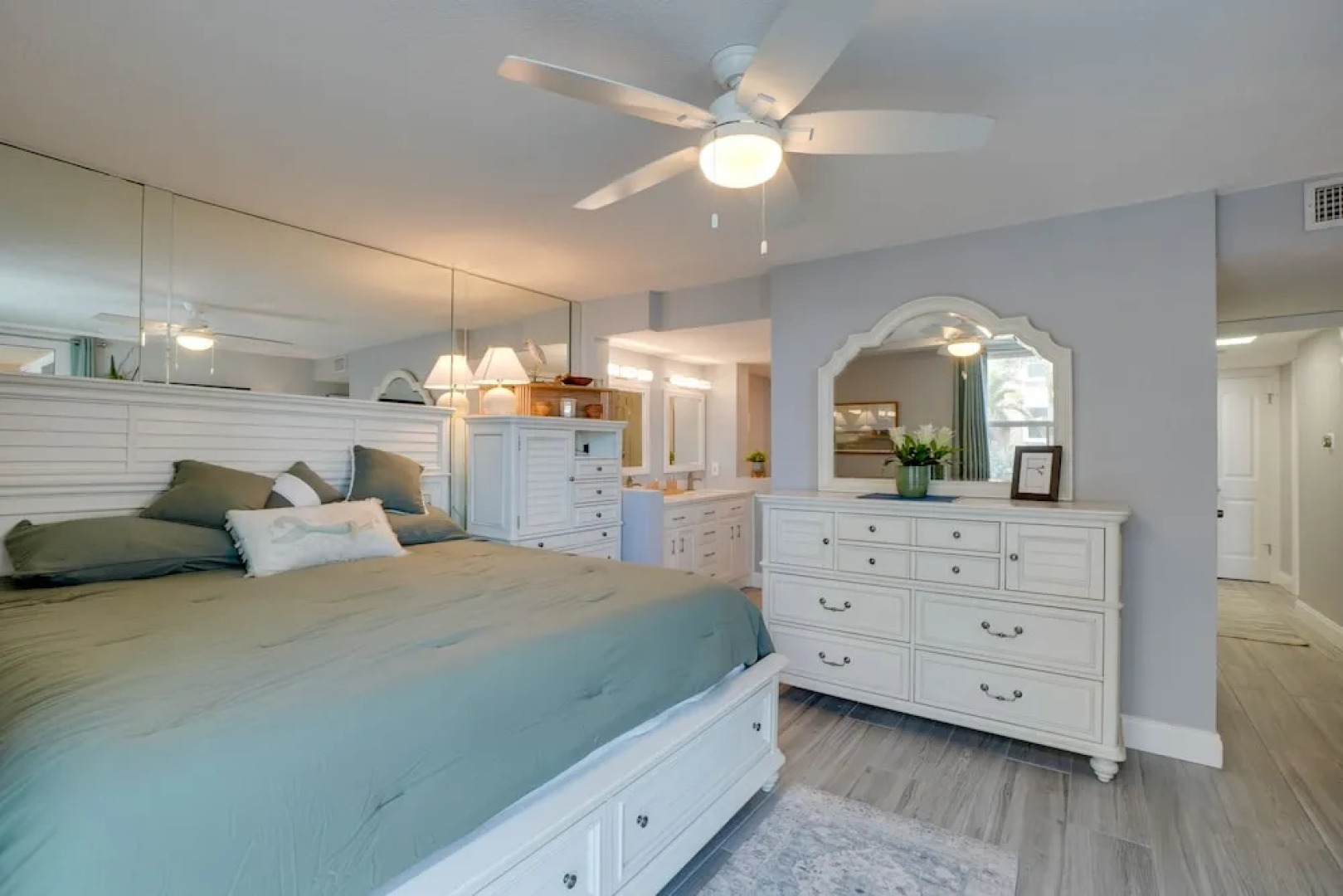 Tranquil Redington Beach Condo w/ Beach Access