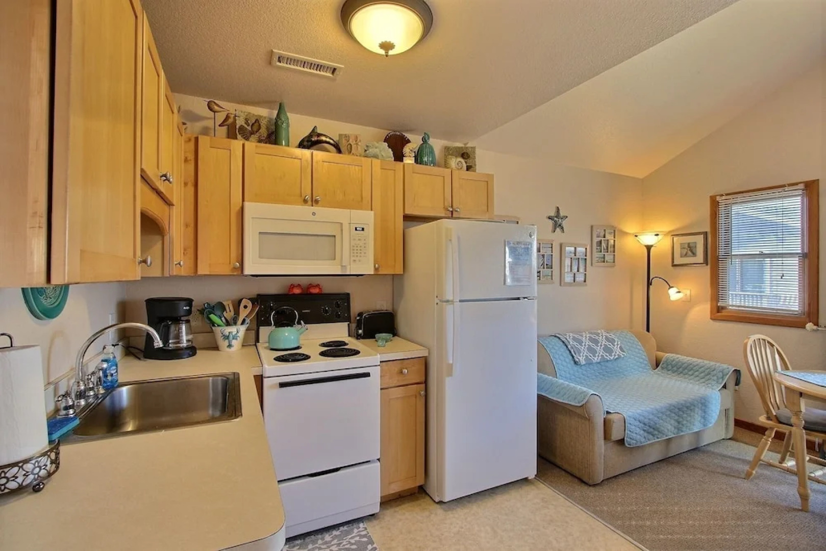 16 License To Chill 1 Bedroom Condo by RedAwning