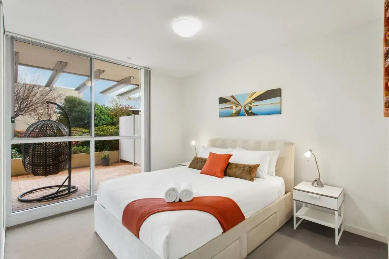 Spacious & High in the Skyplaza - 1bd 1bth Apt