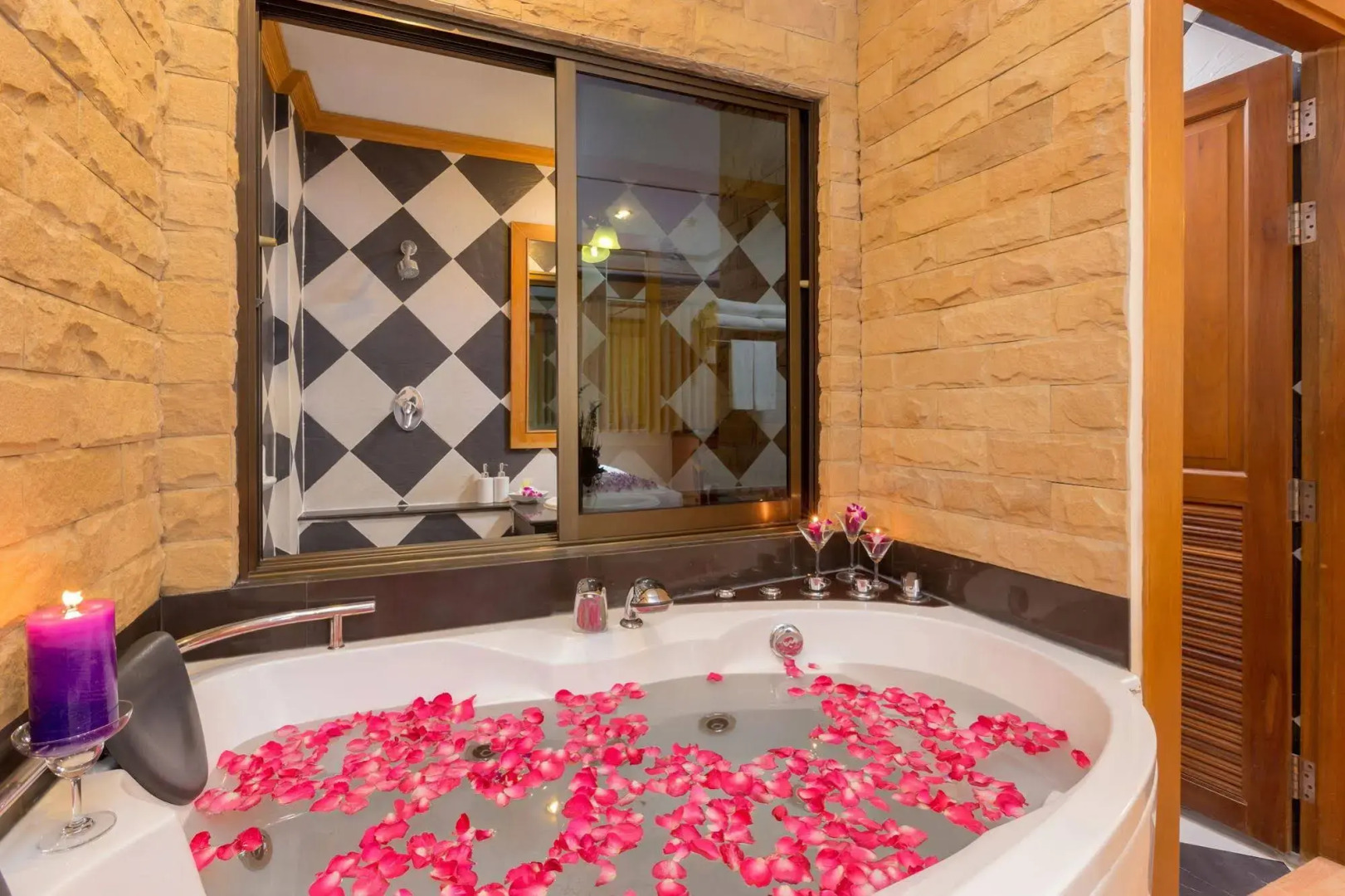 Bangkok Residence Hotel