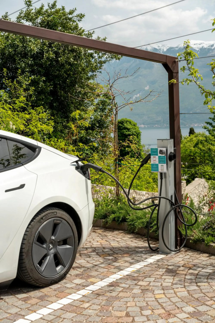 Residence Dany Appartamenti Con Cucina Vista Lago Piscina E Parcheggio