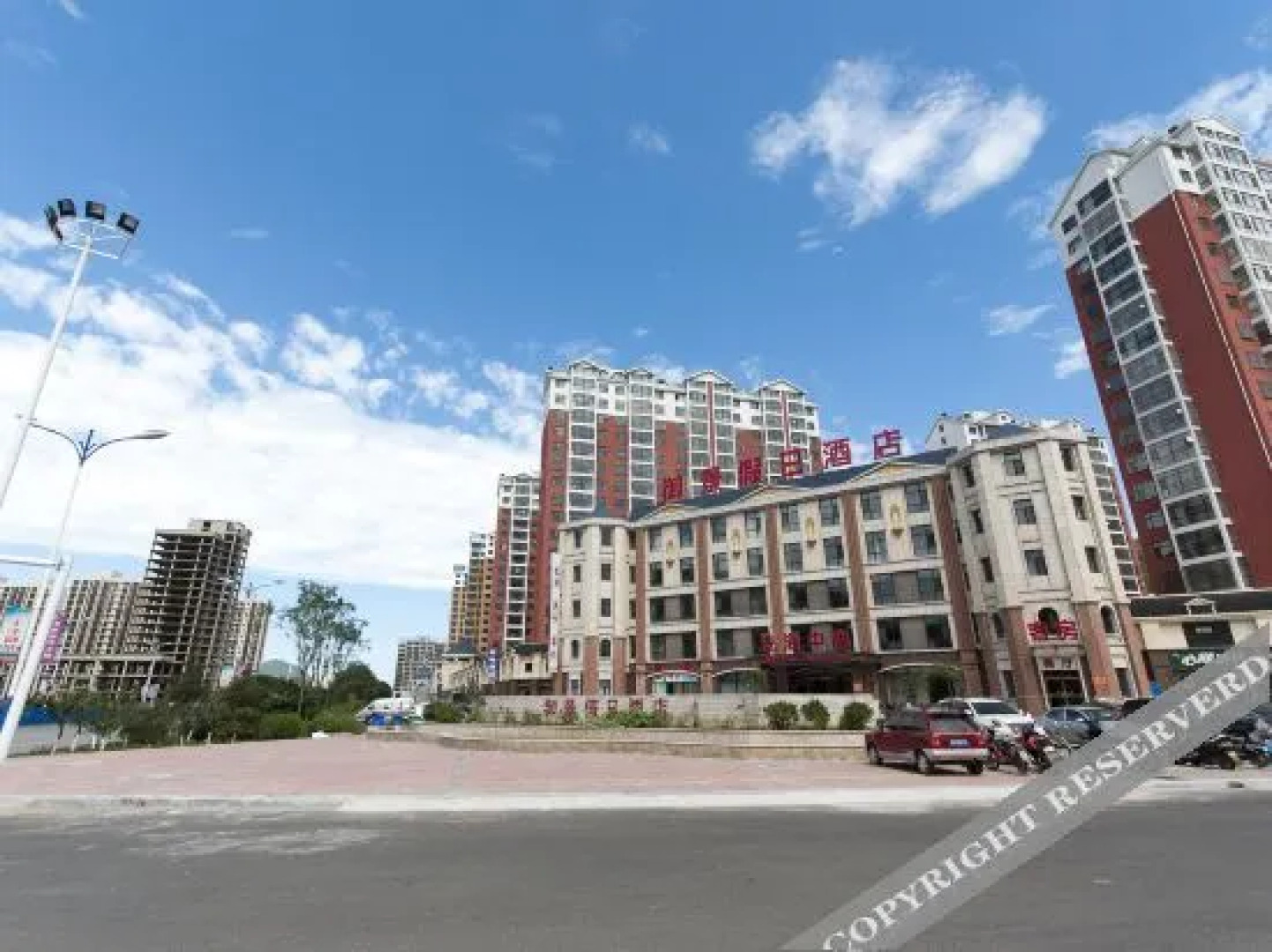 Xiqian Yujing Holiday Hotel