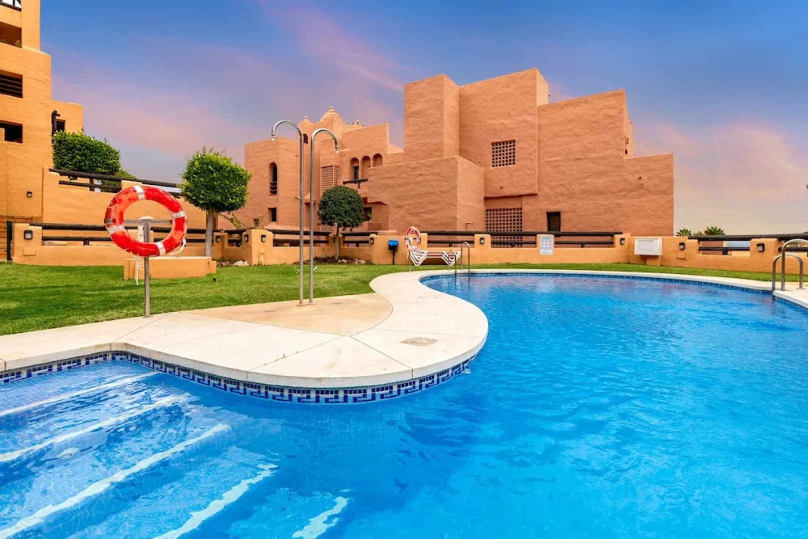 Coto Real Duquesa - Deluxe 2BR Apartment in Manilva, Sea Views, Pool, Wifi