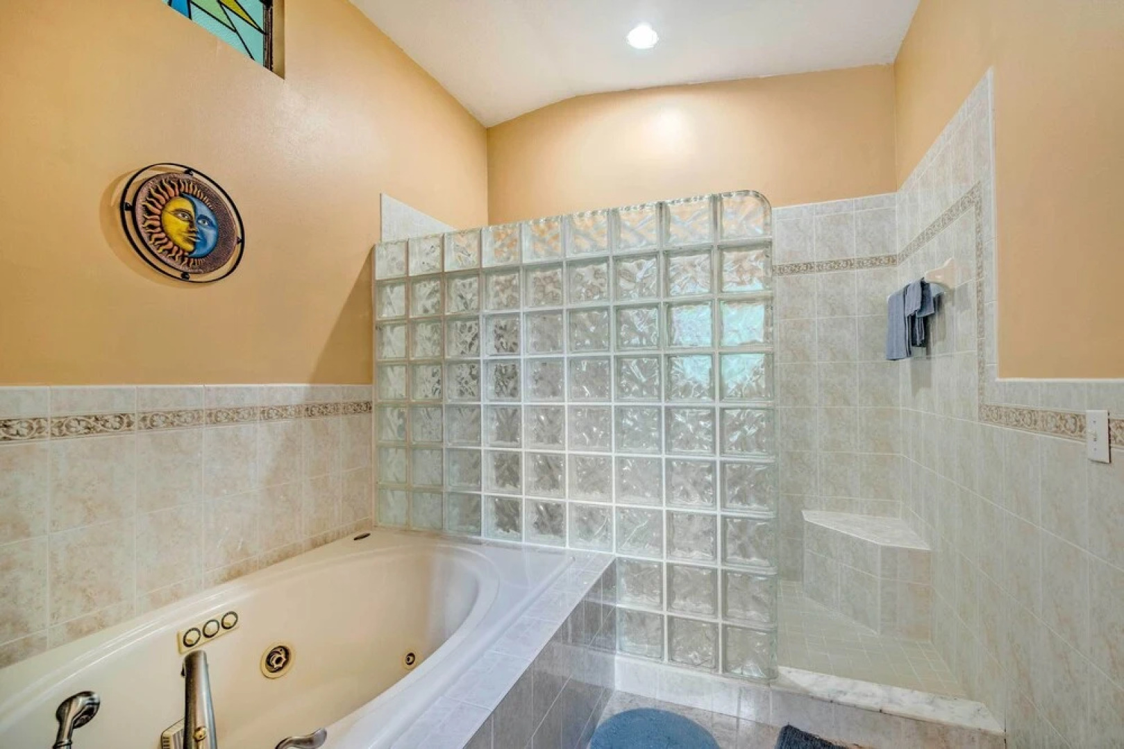 Waterfront Inglis Getaway ~ 5 Mi to the Gulf!