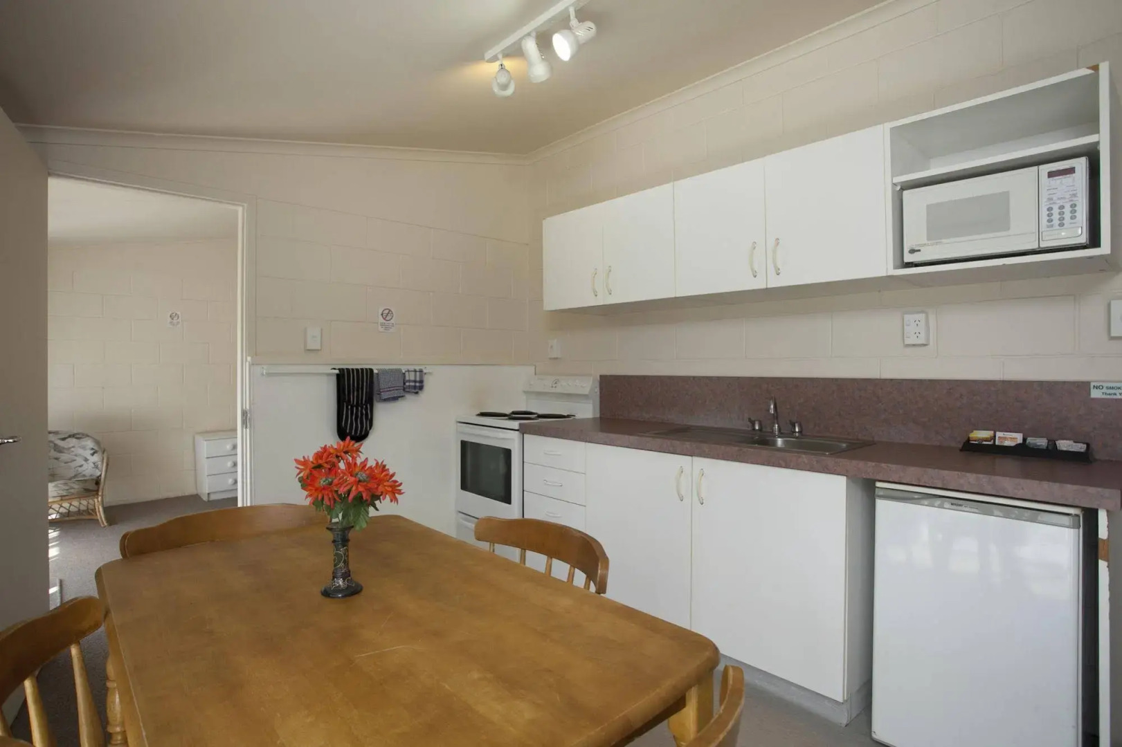 Opal Hot Springs & Holiday Park