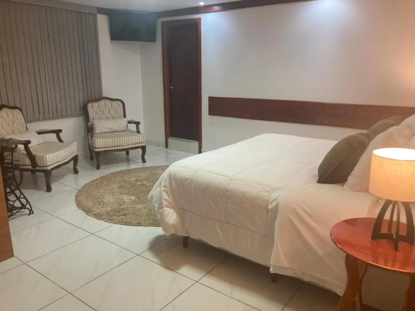 Hotel Senador Distributed By Ameris