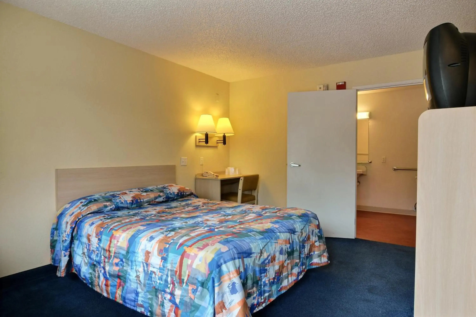 Motel 6 Seattle, WA - South