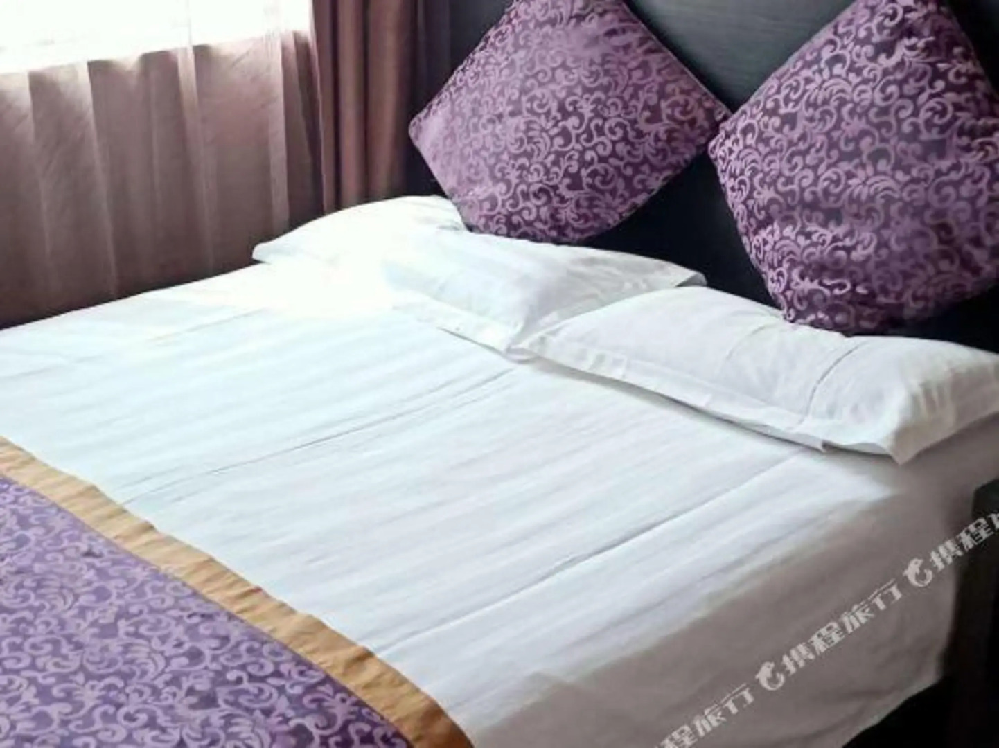 City 118 Chain Hotel