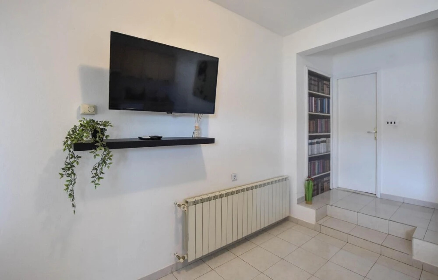 Awesome Home in Poljica With Wifi and 6 Bedrooms