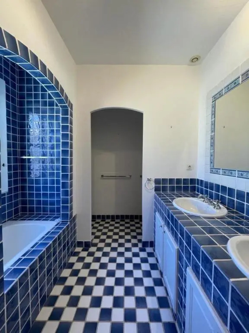 appartement sur le golf de pont royal