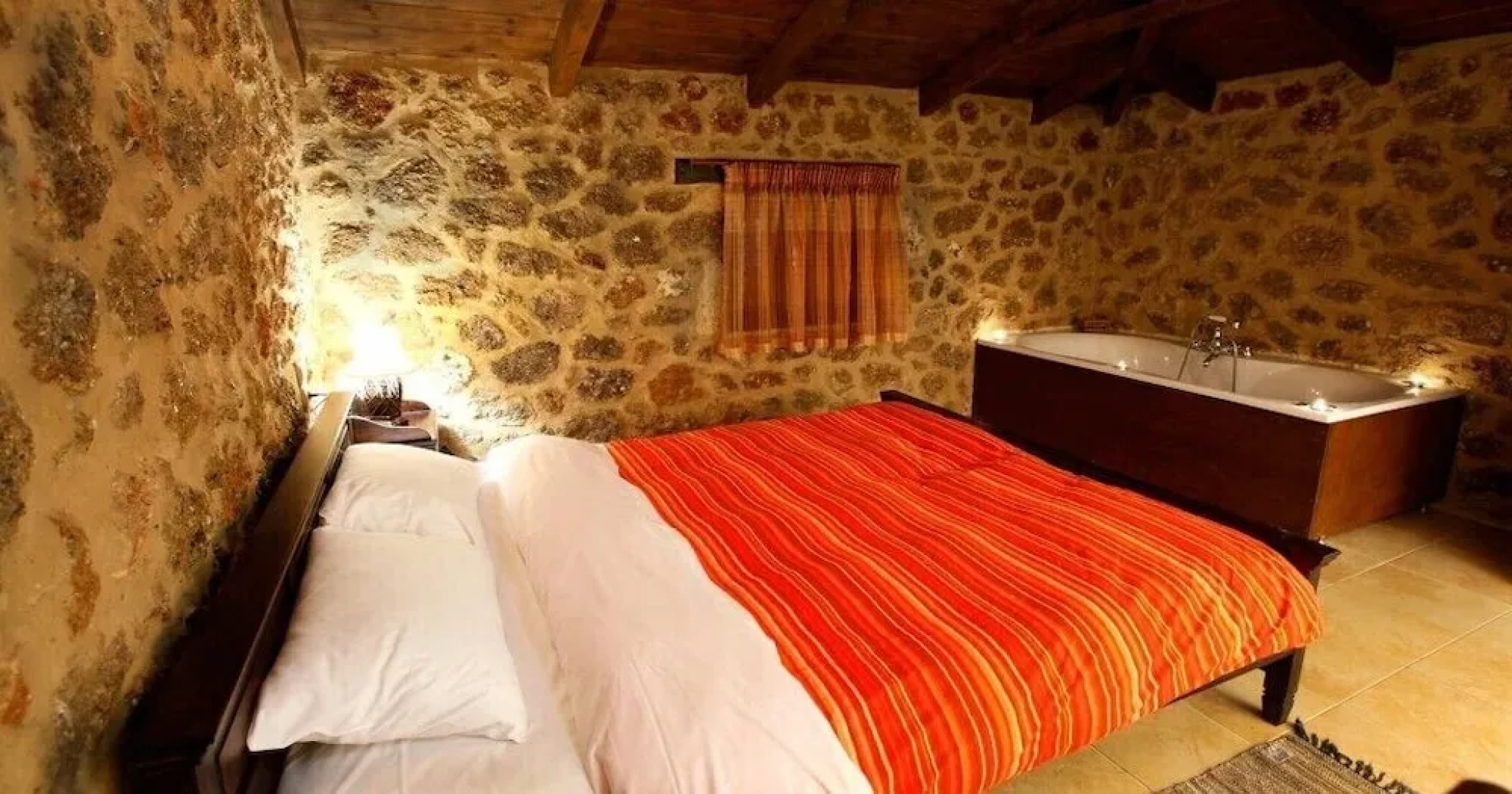 Paliokastro Guesthouse