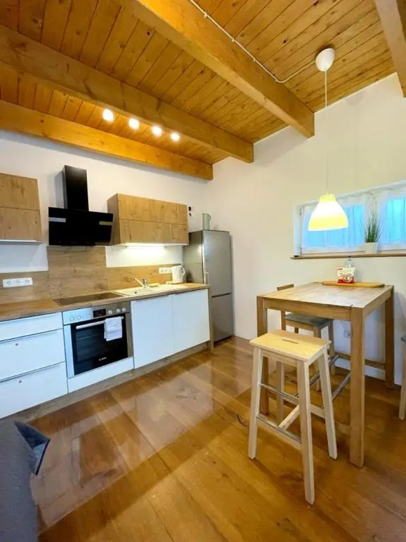 Ferienwohnung im Stadtzentrum von Bernau - Komfortable Wohnung mit 2 Zimmern, Bad, Spülmaschine, Waschmaschine, komplette Küche, WLAN, Terrasse, ruhige Lage