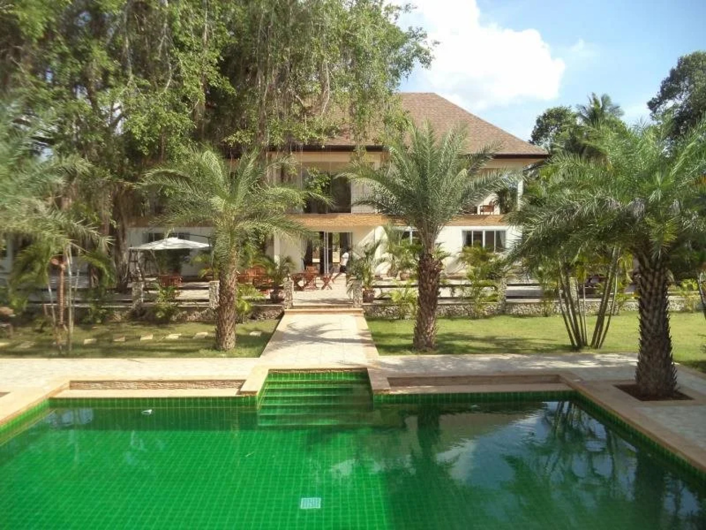 Phoenix Lakeside Pool Villa