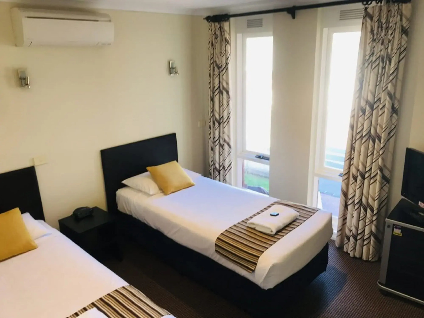 Sovereign Park Motor Inn